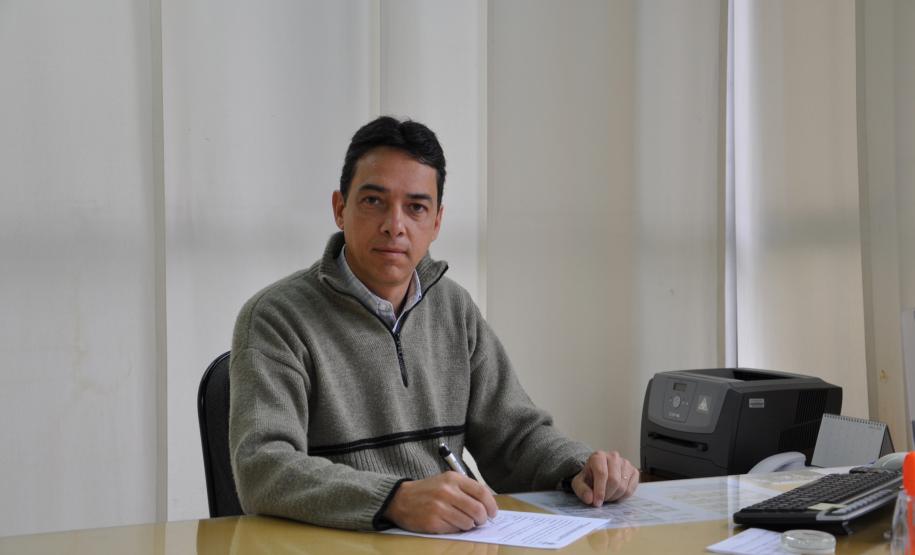 O Conselho das Cidades do Paraná (ConCidades), vinculado à Secretaria de Estado do Desenvolvimento Urbano (Sedu), conta com um novo secretário executivo. Engenheiro civil e mestre em Ciência da Computação, Eduardo Manoel Araújo assumiu o cargo em junho com a proposta de articular o planejamento de um futuro sustentável para as nossas cidades.