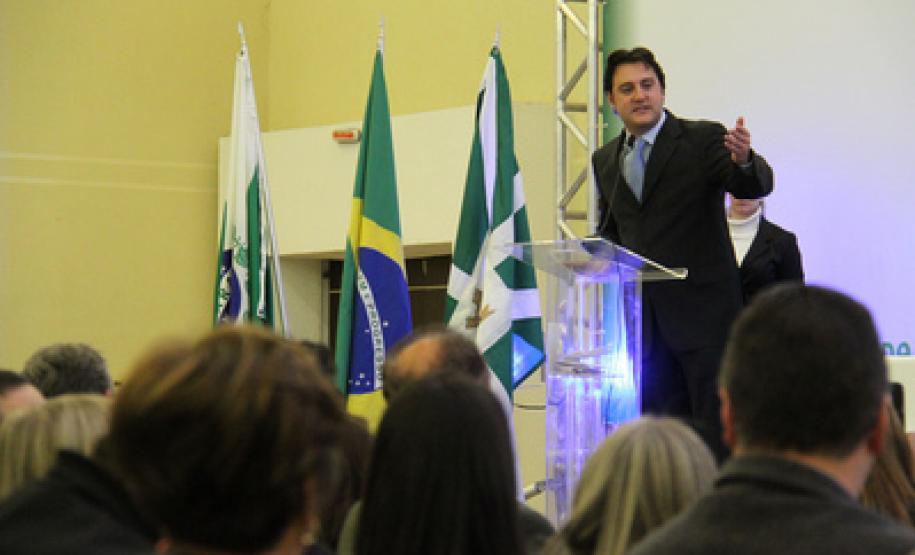 Ratinho Junior convida à responsabilidade pelo desenvolvimento de todos os municípios